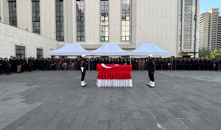 Ankara Emniyet Müdürlüğünde şehit polis için tören düzenlendi