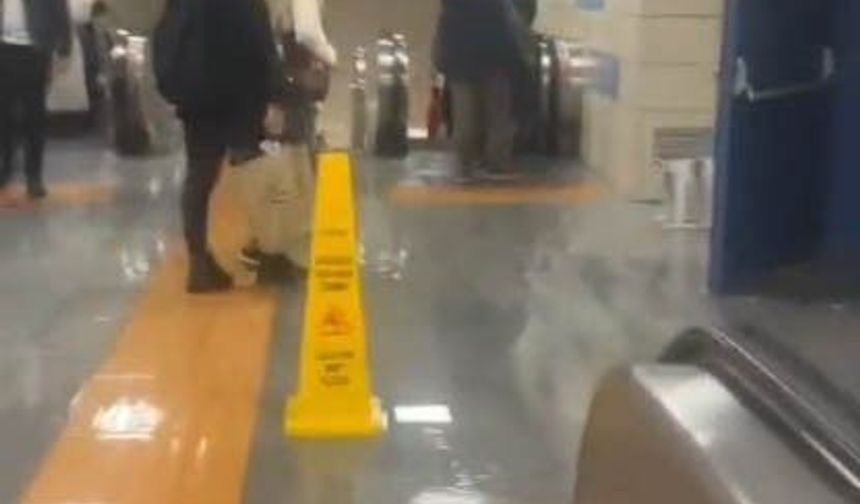 İstanbul’da sağanağın ardından Hacıosman metro istasyonunu su bastı!