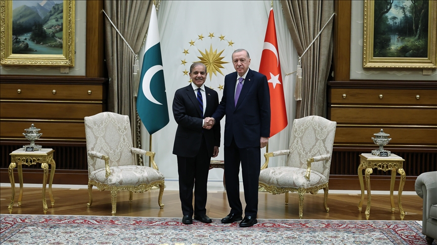 Cumhurbaşkanı Erdoğan, Pakistan Başbakanı Şerif Ile Telefonda Görüştü