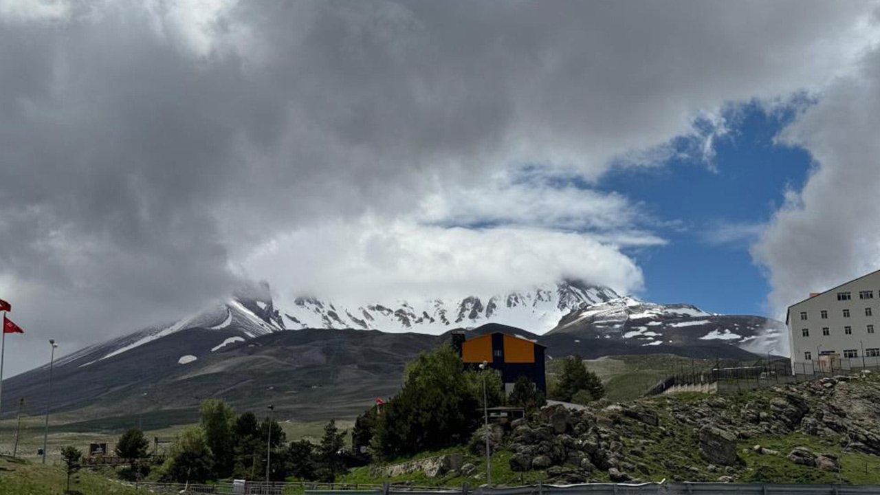 Erciyes Dağı’ndan hayran bırakan fotoğraf