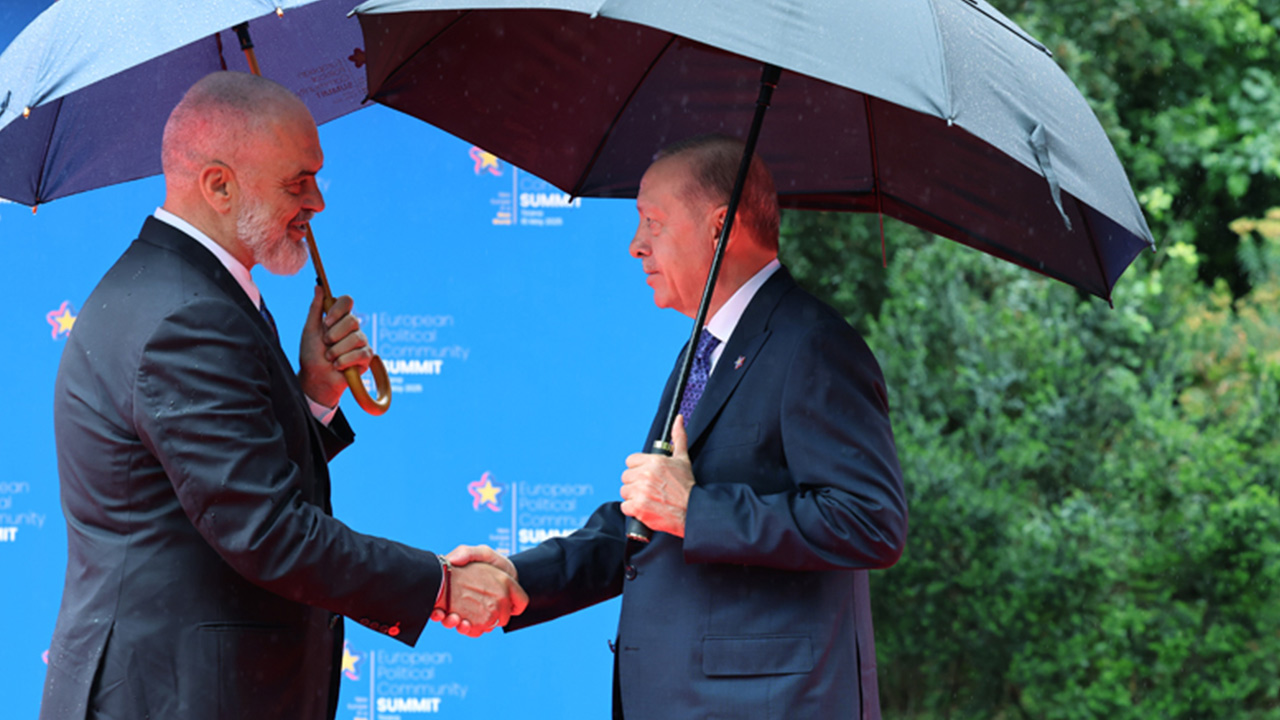 Erdoğan, Edi Rama buluşmasında o an! “Kardeşim…”