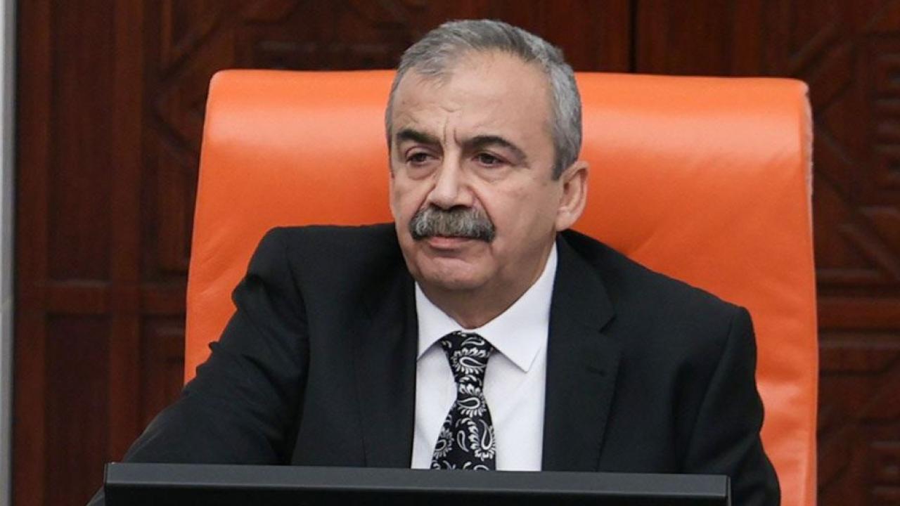 Sırrı Sureyya Onder-1
