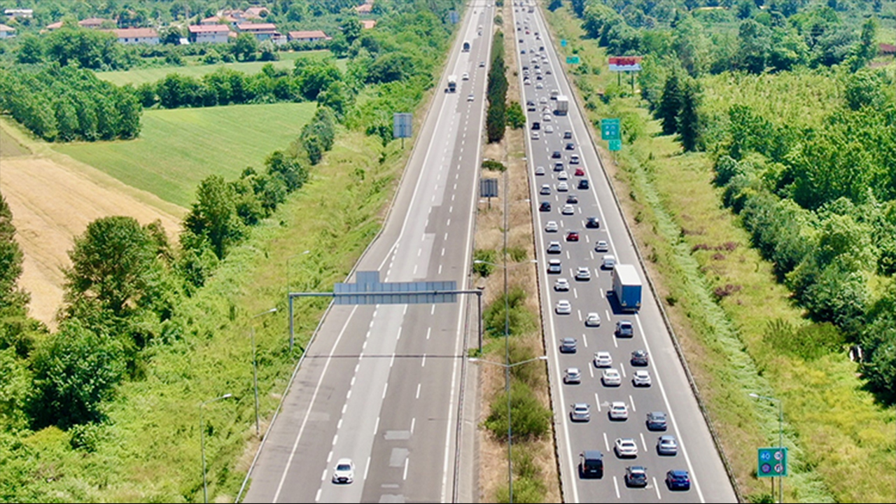 Yollarda bayram trafiği!