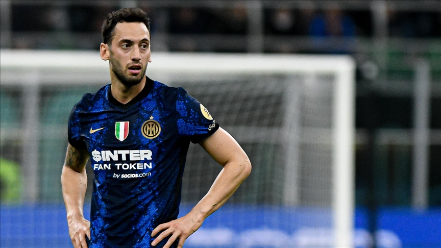 Hakan Calhanoglu-1