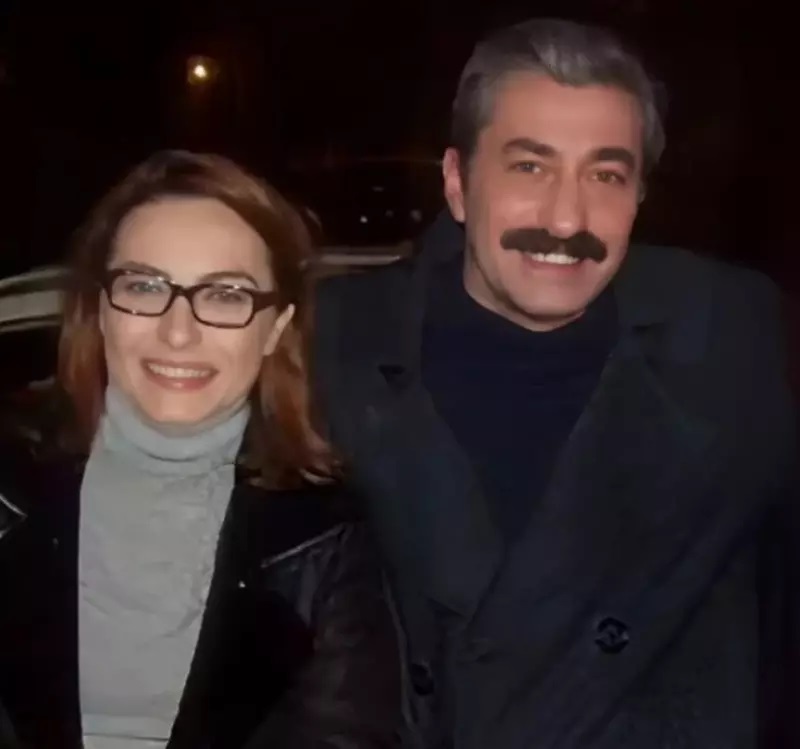 Oyle Bir Gecer Zaman Ki Erkan Ayca