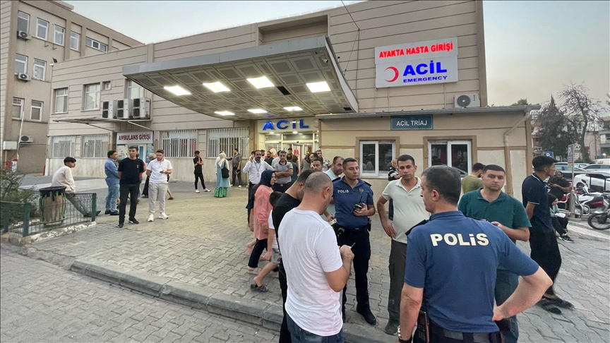 Sanlıurfa Bıcaklı Saldırı Acil Servis Doktoru Ve Güvenlik Görevlisi Yaralandi3