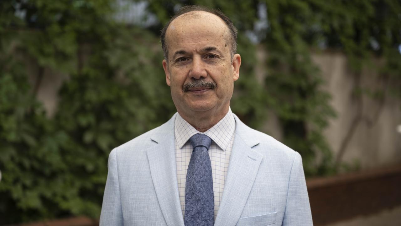 Seref Ates Yunus Emre Enstitüsü Eski Baskanı