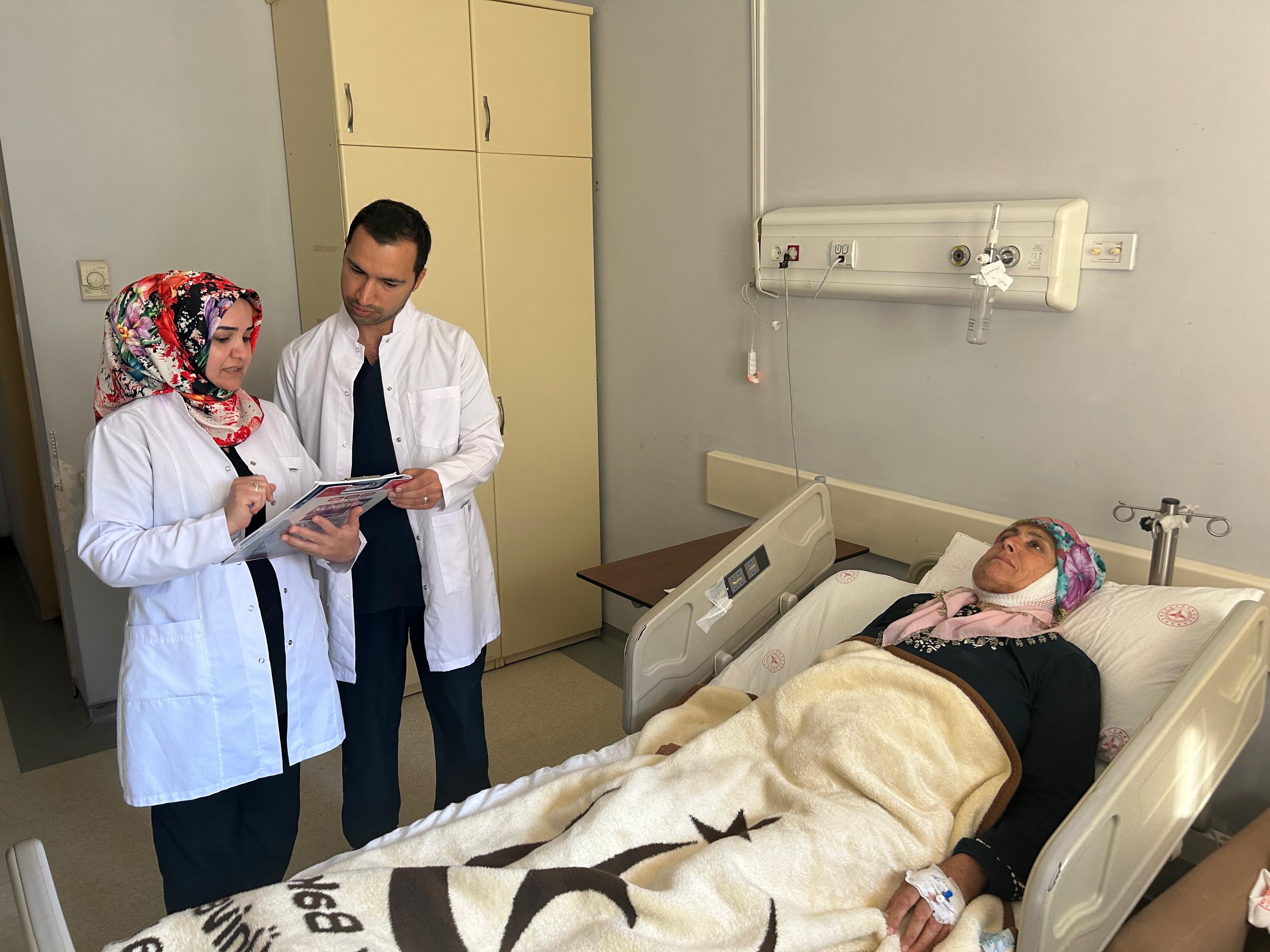 15 Yildir Gulmuyordu Yuz Felci (1)