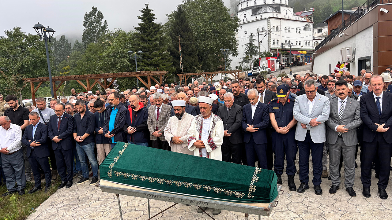 Abdulkadir Uraloglu1