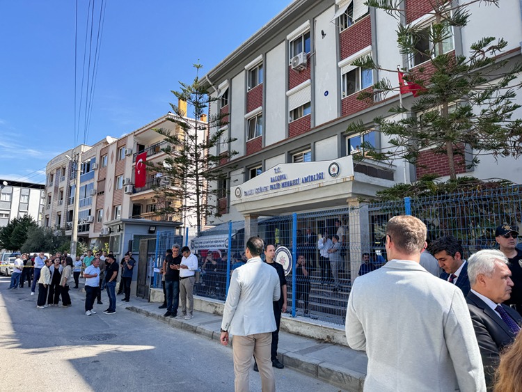 Izmir Saldiri