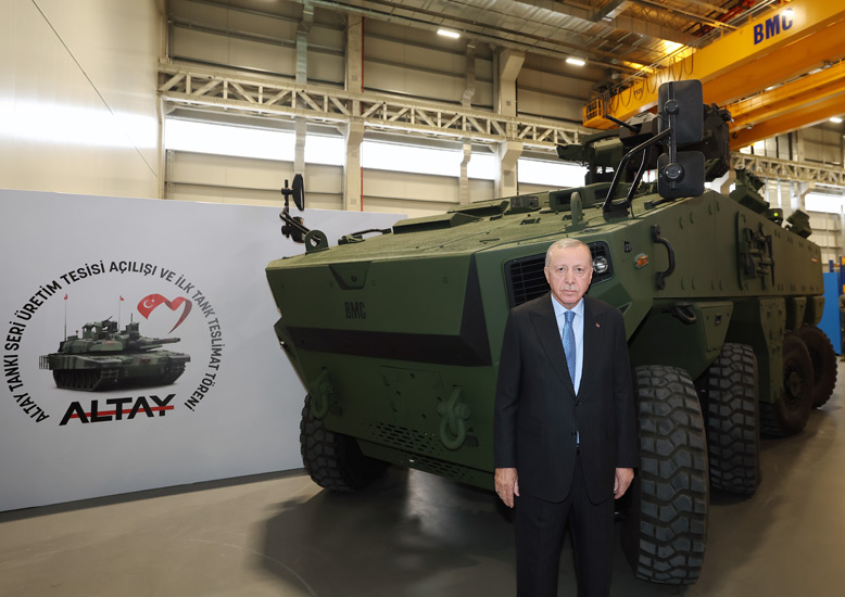 Türkiye'den gövde gösterisi: Zırhlılar ortaya çıktı! Erdoğan'dan tam not aldı