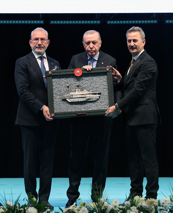 Türkiye'den gövde gösterisi: Zırhlılar ortaya çıktı! Erdoğan'dan tam not aldı