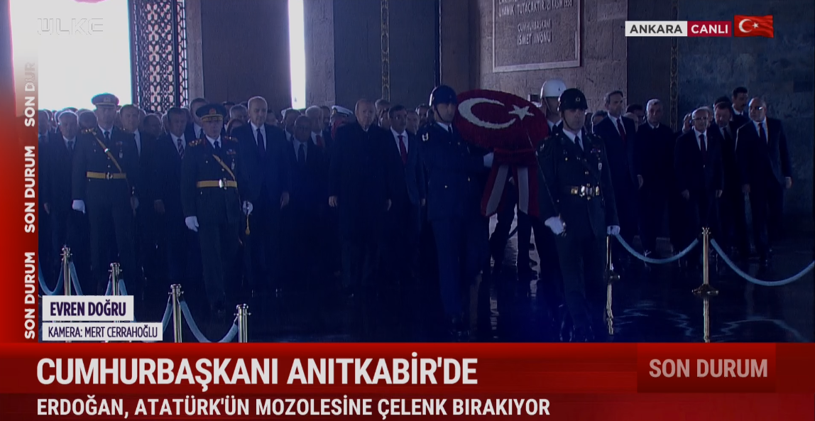 Saat 19.00'da ise Külliye Sergi Salonu'nda düzenlenecek 29 Ekim Özel Programı'na katılacak.