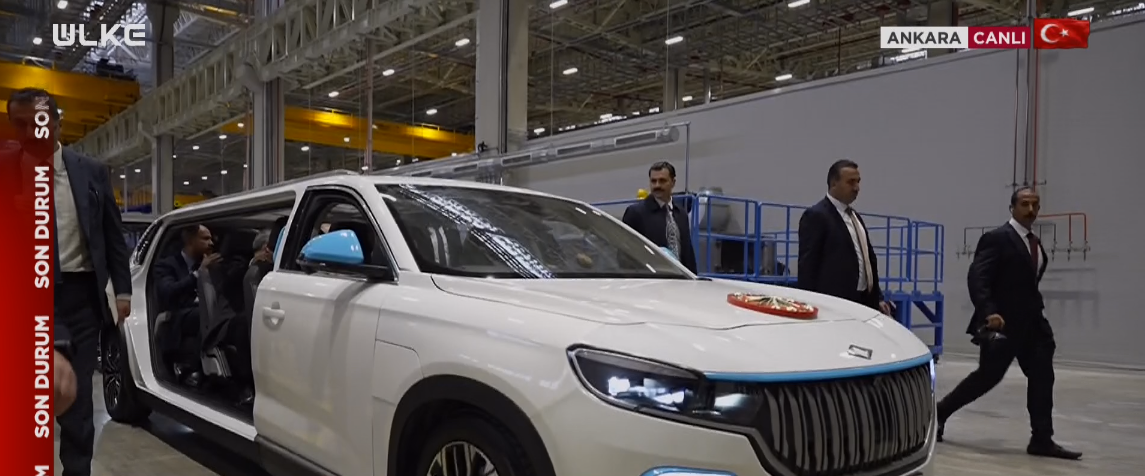 Cumhurbaşkanı Erdoğan, özel üretim Togg ile 'ALTAY Tankı' teslim törenine katıldı!