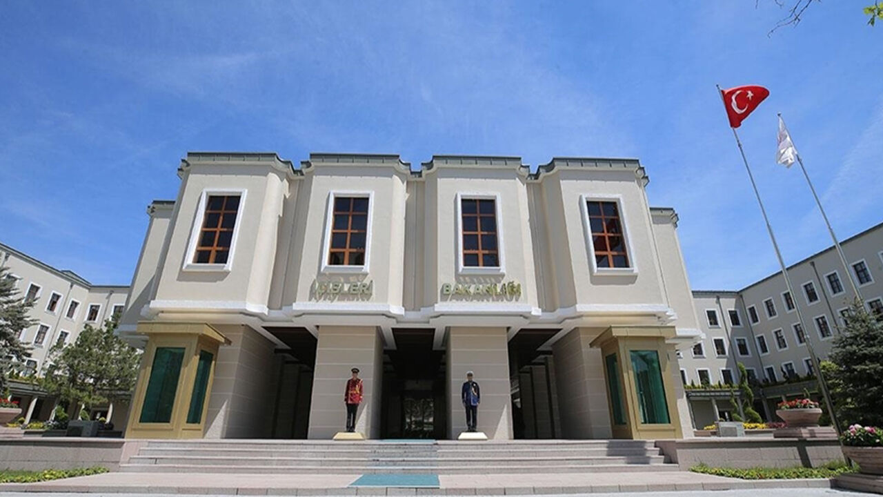 İçişleri Bakanlığı duyurdu: Görevden alındı
