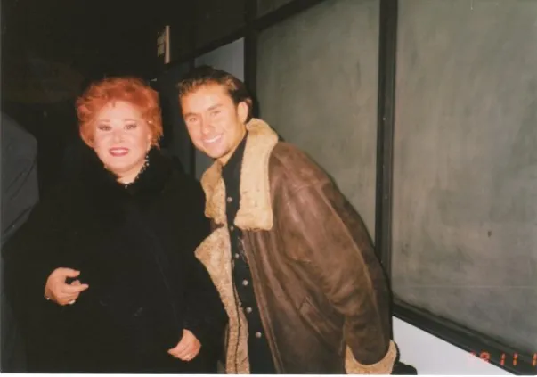 Onur Akay Muazzez Abacı