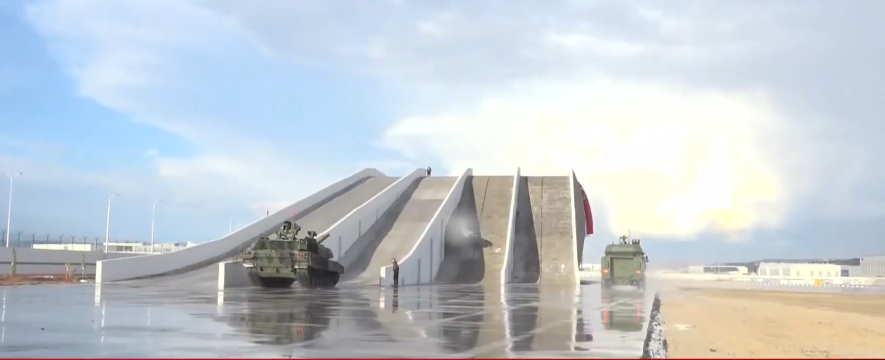 Türkiye'den gövde gösterisi: Zırhlılar ortaya çıktı! Erdoğan'dan tam not aldı