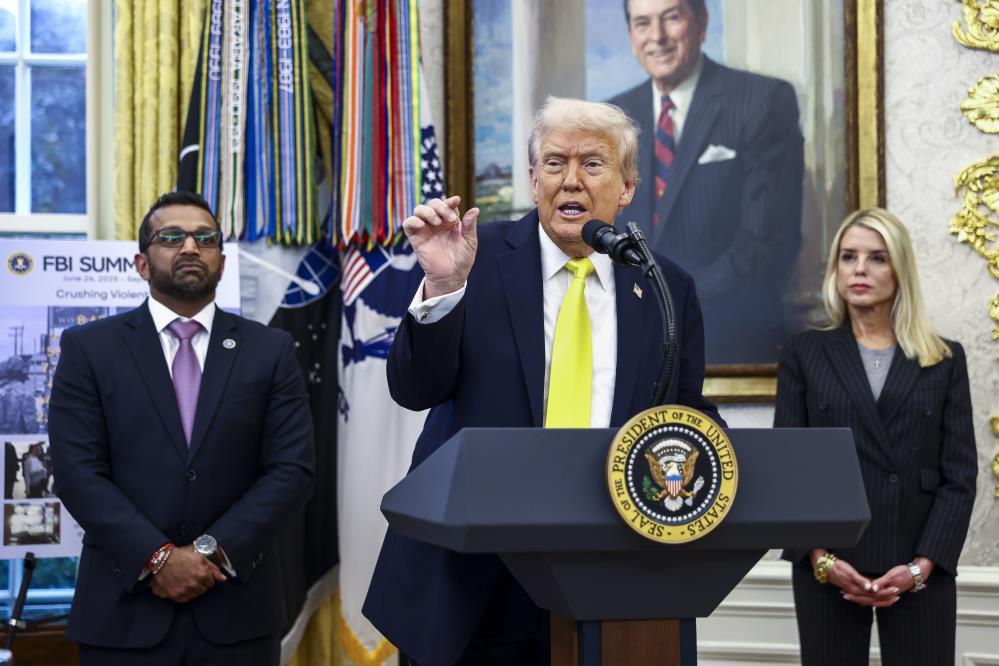 Trump-76