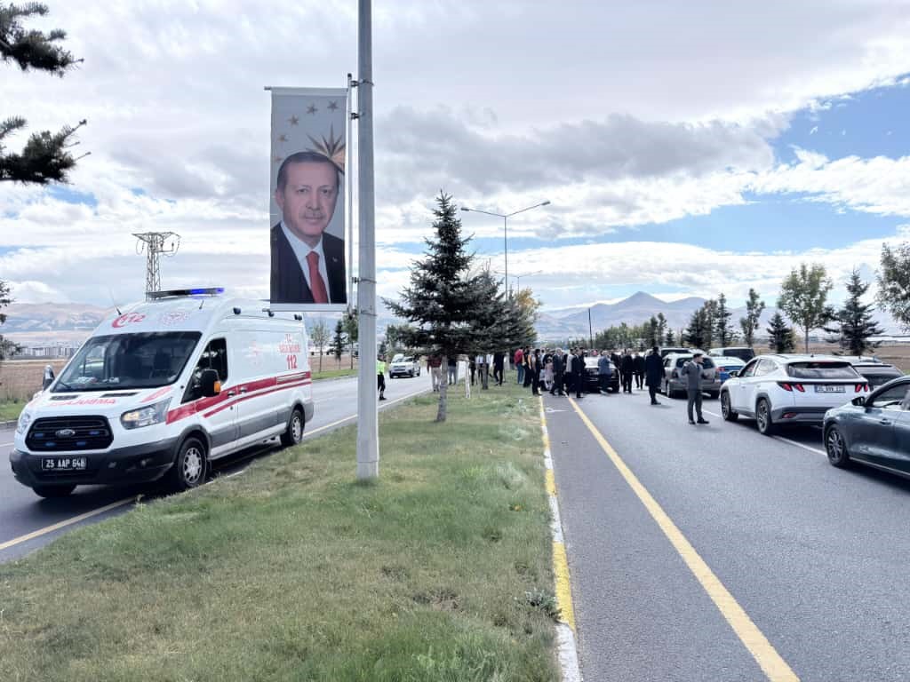Yavuz Ağıralioğlu'nun Konvoyunda Kaza! Yaralılar Var (3)