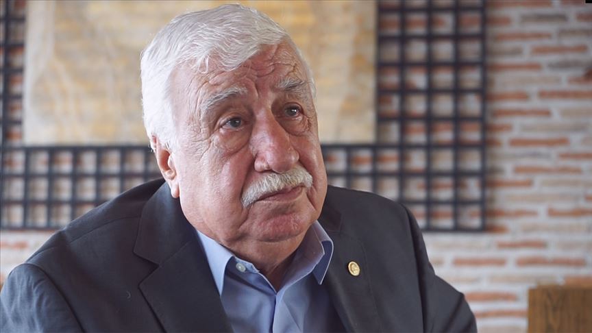 Ahmet Gülhan Kimdir