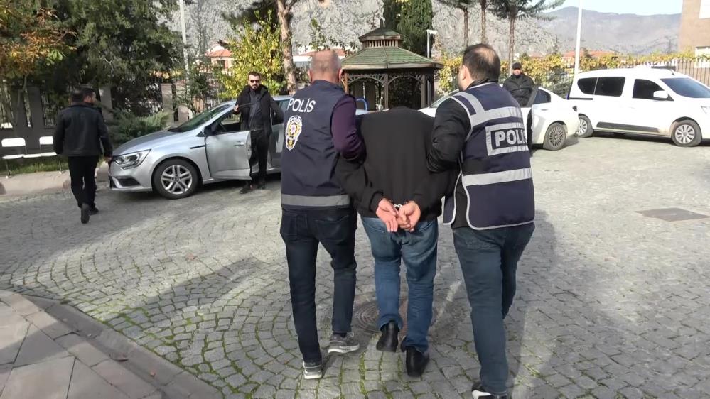 Evinde Olu Bulunmustu (2)