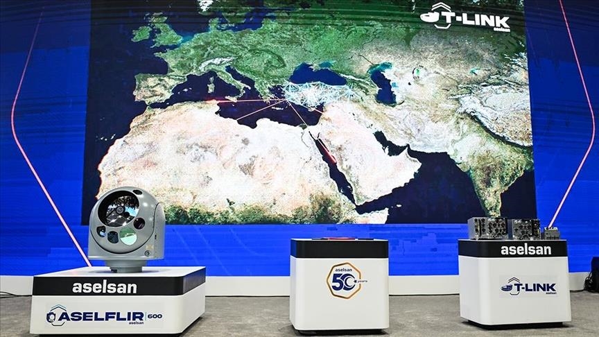 A S E L F L I R 600 Tr