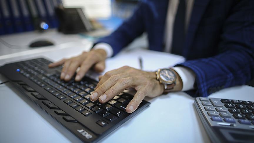 Calisan Isten Kovuldu