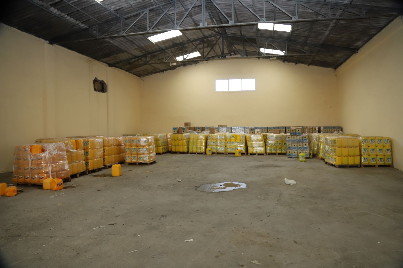 Su Karistirilmis Sivi Yag (2)