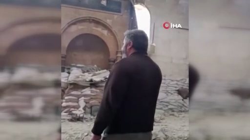 Halep Cami Ezan Video (2)