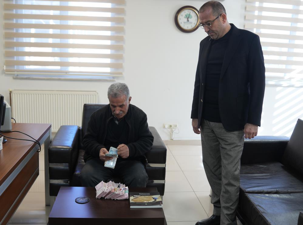 Para Posetini Cope Atti (3)