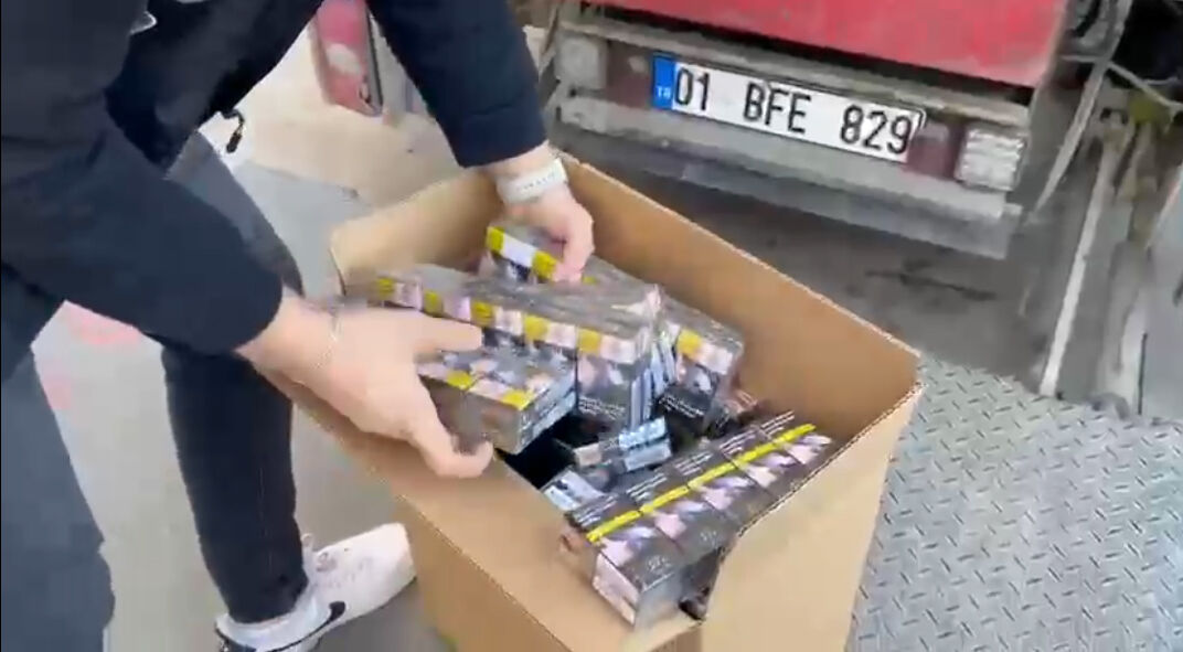 A D A N A D A 15 M I L Y O N L I R A L I K K A C A K S I G A R A 1190098 353635