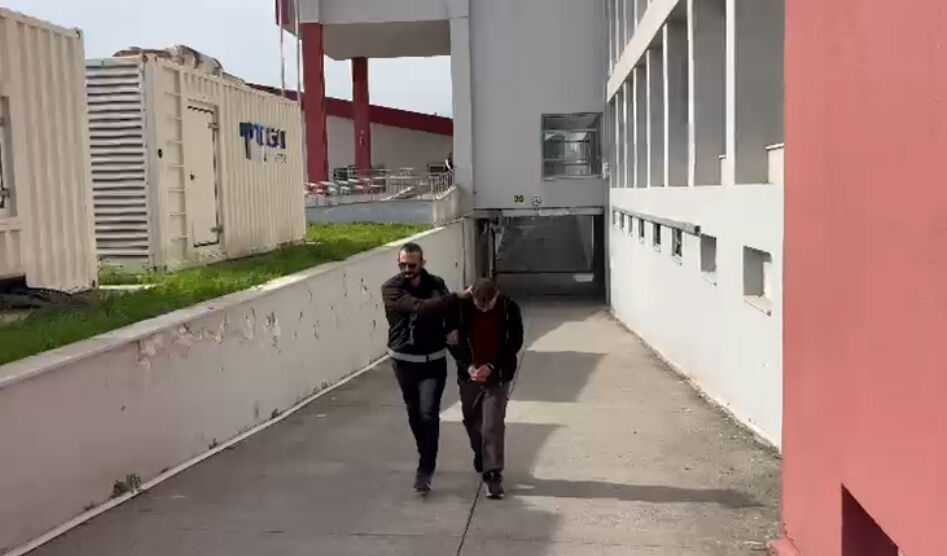 A D A N A D A 15 M I L Y O N L I R A L I K K A C A K S I G A R A 1190099 353635