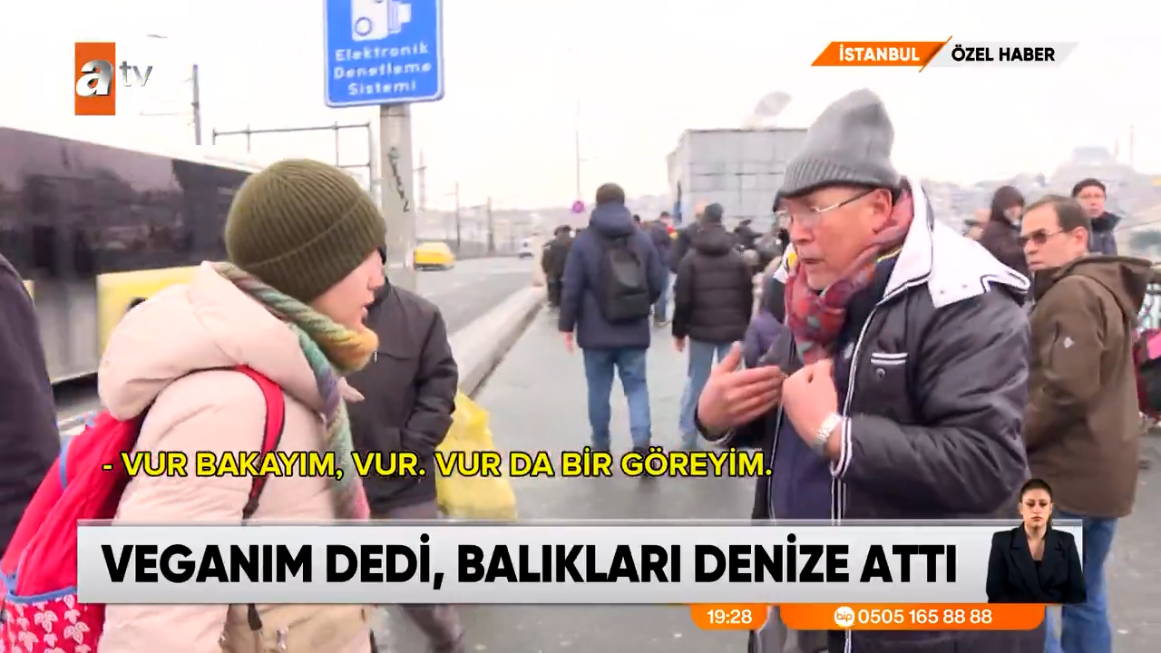 Atv Haber Balikci Vegan Galata Koprusu (2)
