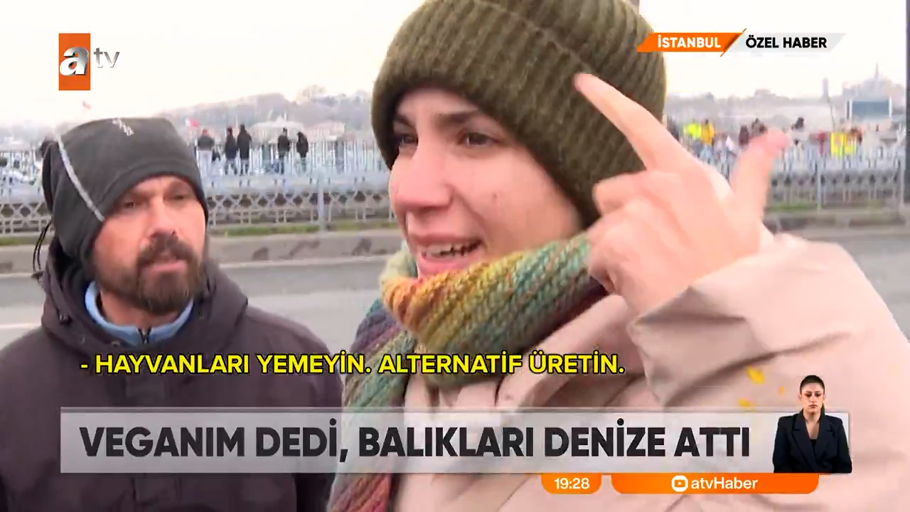 Atv Haber Balikci Vegan Galata Koprusu (3)