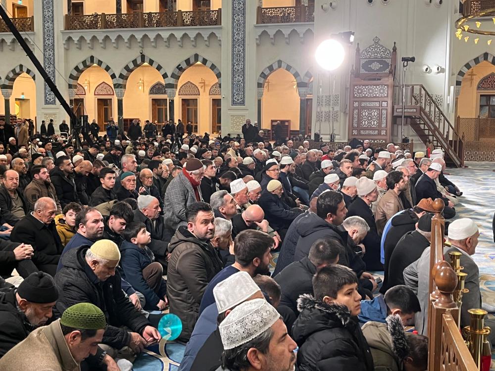 Çamlıca Camii'nde Berat Kandili Dualarla Idrak Edildi (1)