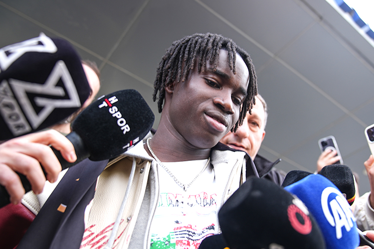 Galatasaray Sondakika Transfer Renato Nhaga (2)