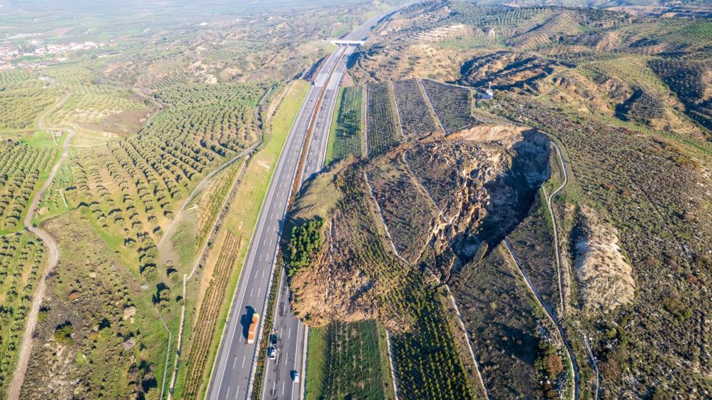 Istanbul Izmir Otoyol Heyelan (3)