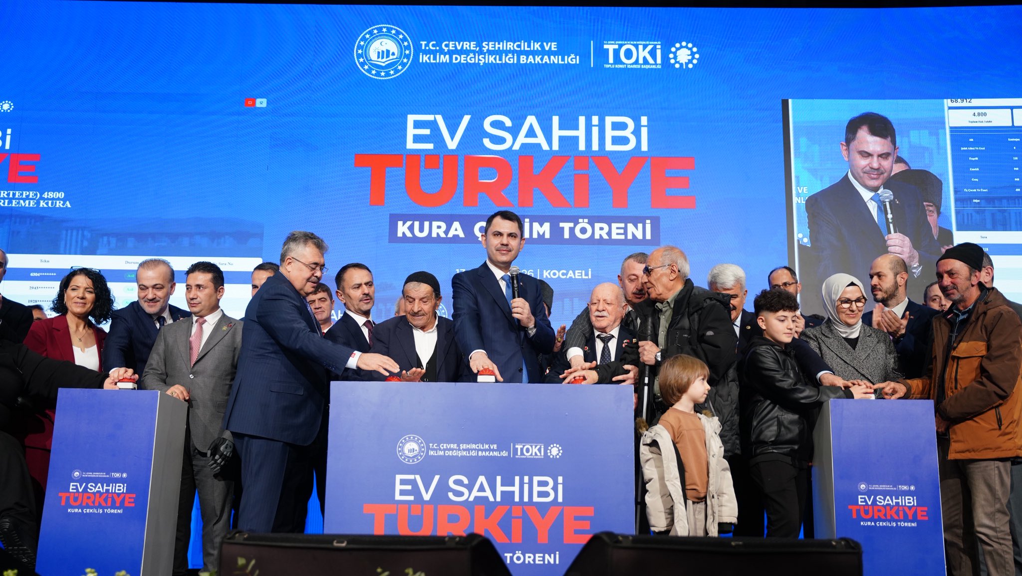 Bakan Kurum'dan CHP'ye: Yolsuzluğun kitabını yazdınız