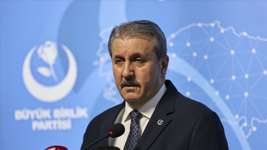 Destici'den sözde aydınlara yanıt: Türkiye Müslümandır!