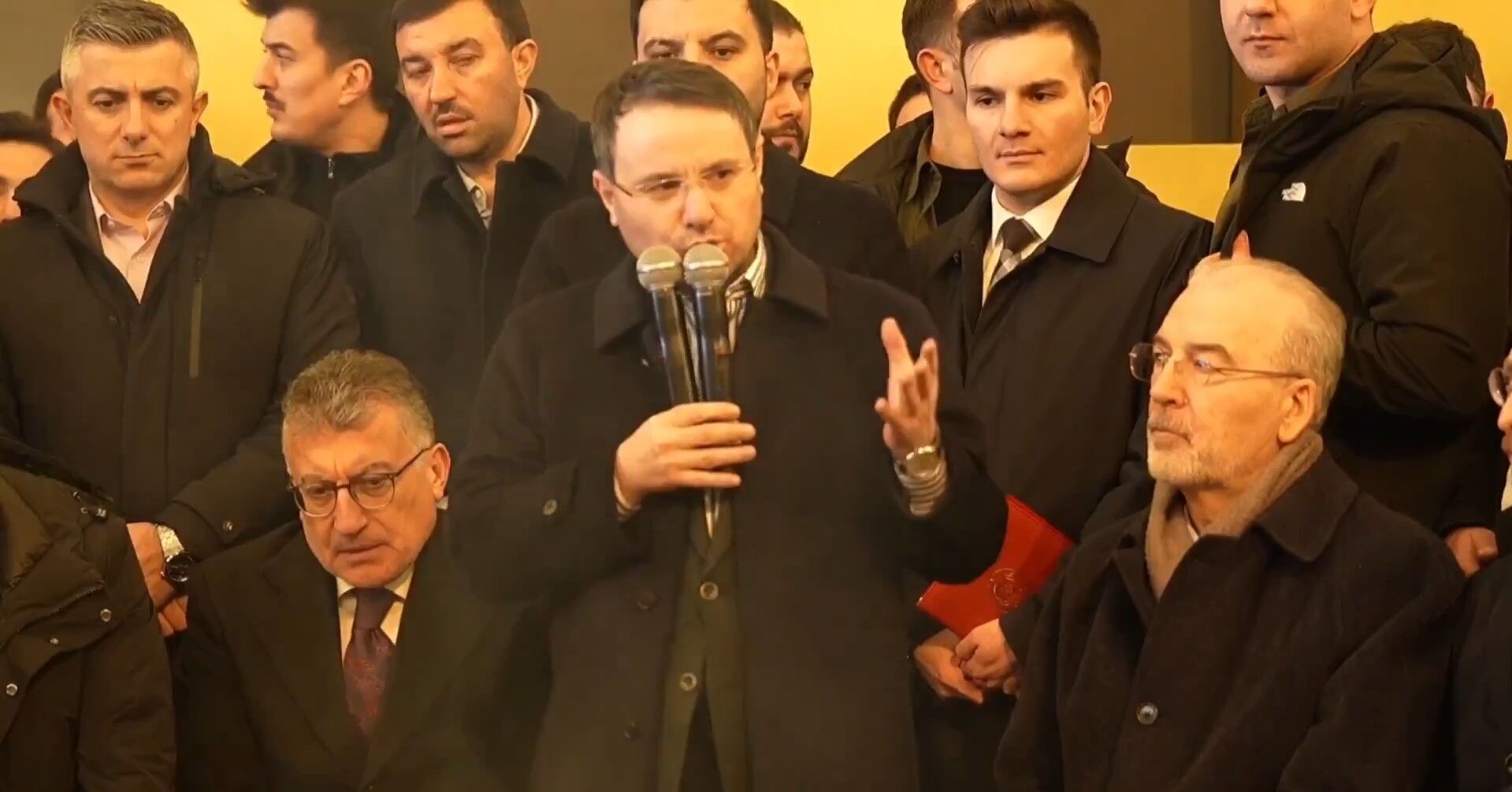 Bakan  Gürlek: Savaş bir adım uzağımızda