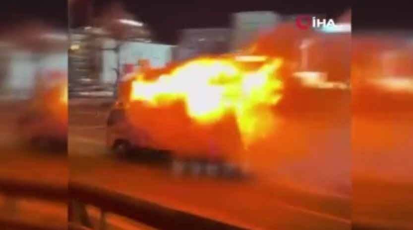 Alev Alan Kamyon Itfaiyeye Sürdü.jpg2.Jpg1