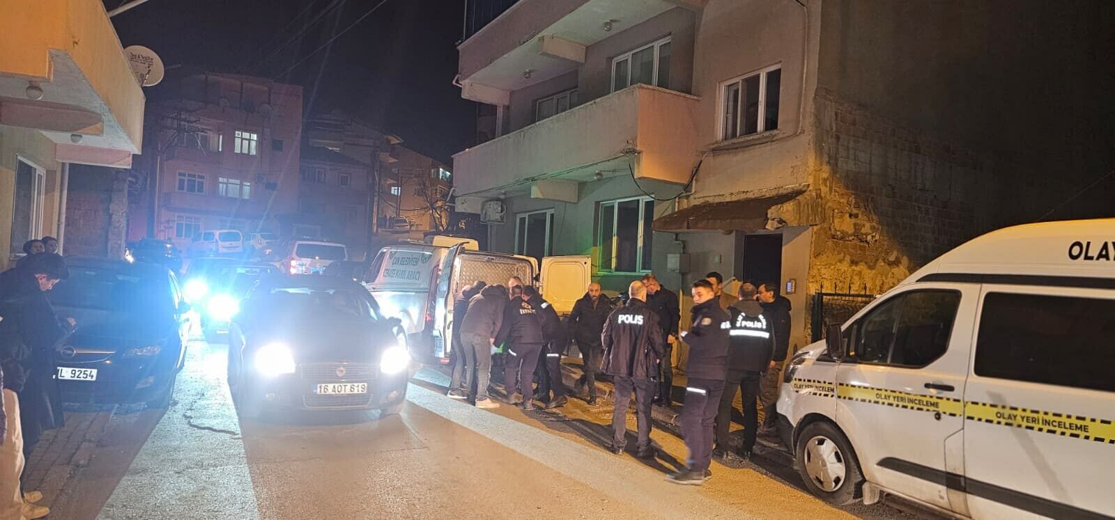 C A N A K K A L E’ D E V A T A N D A S L A R I 300 M I L Y O N L I R 1199685 356802