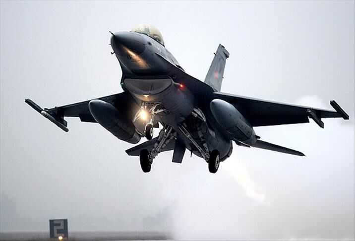İran İsrail'e ait F-16'yı vurdu