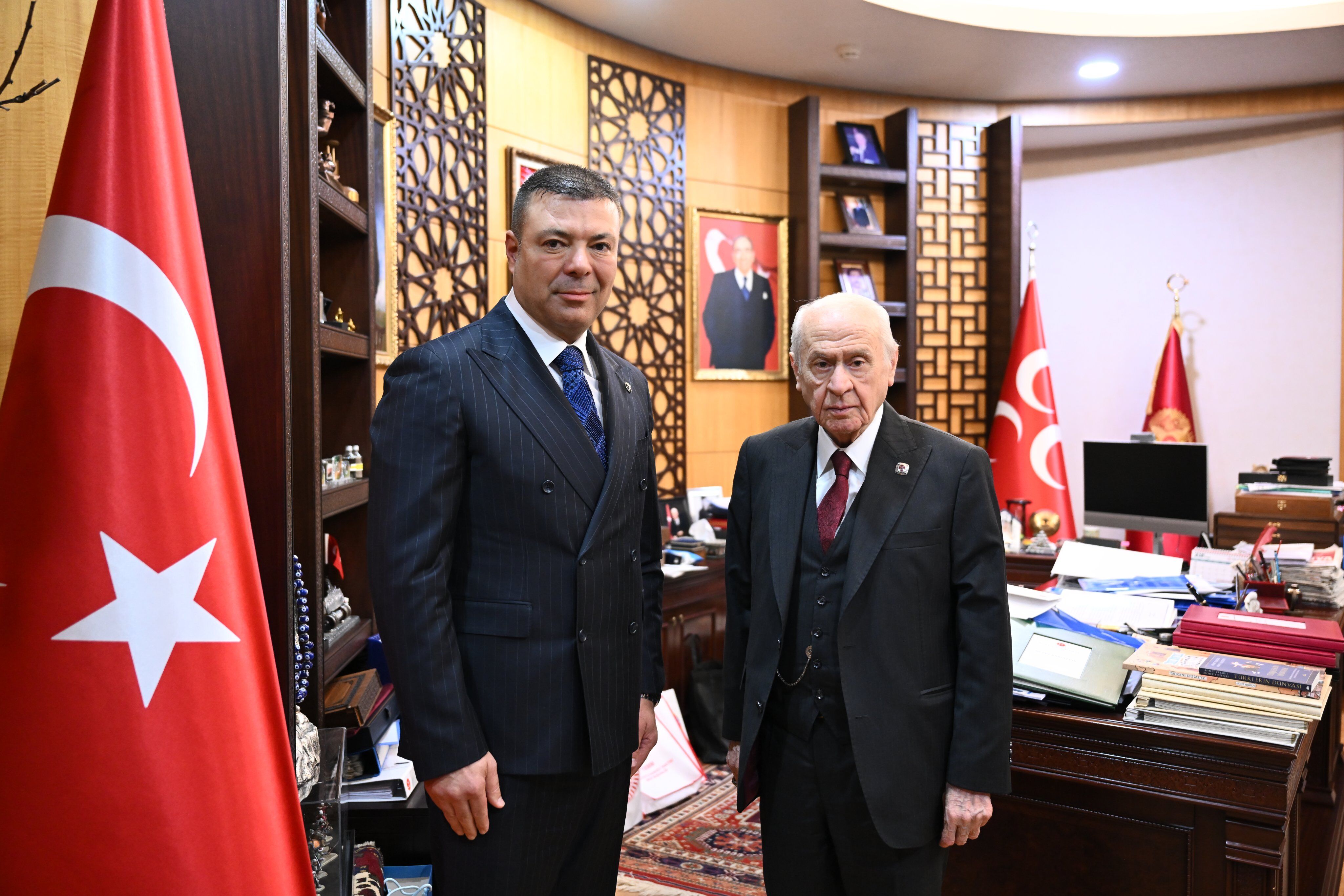 Özgür Bayraktar Kimdir Mhp