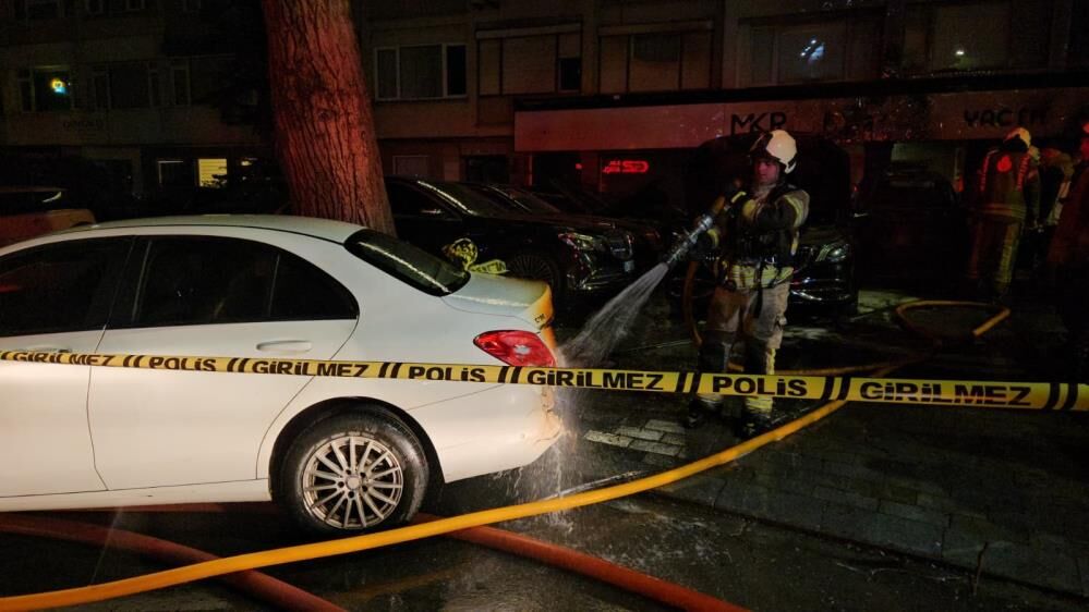 Besiktas Arac Yangin (7)