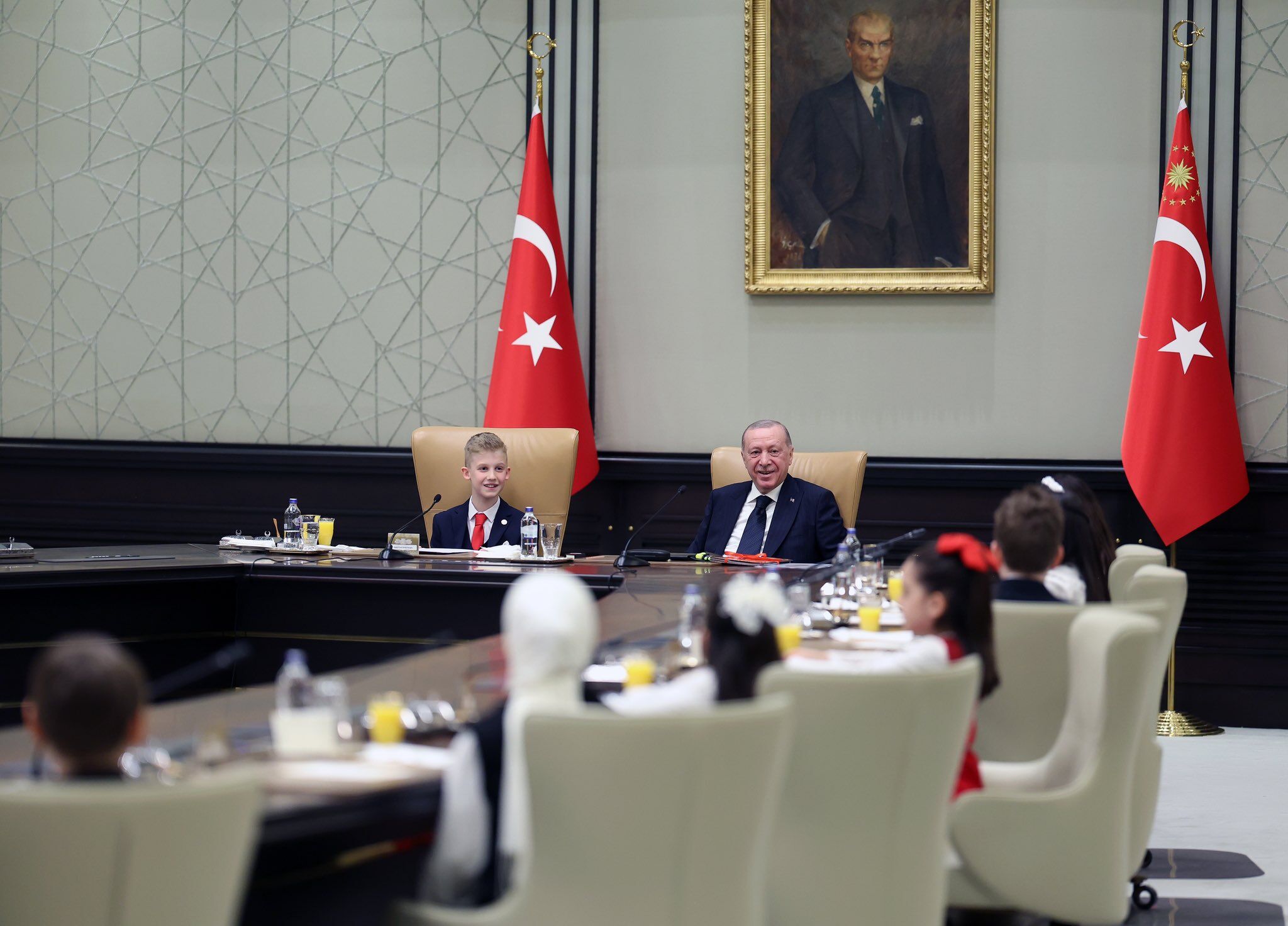 Cumhurbaskani Erdogan 23 Nisan (2)