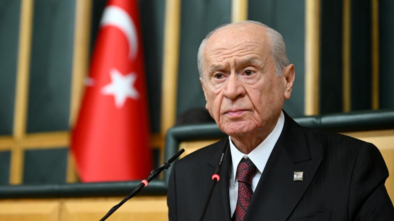 Devlet Bahçeli "kaçırmadan izliyorum" diyerek sevdiği diziyi açıkladı!