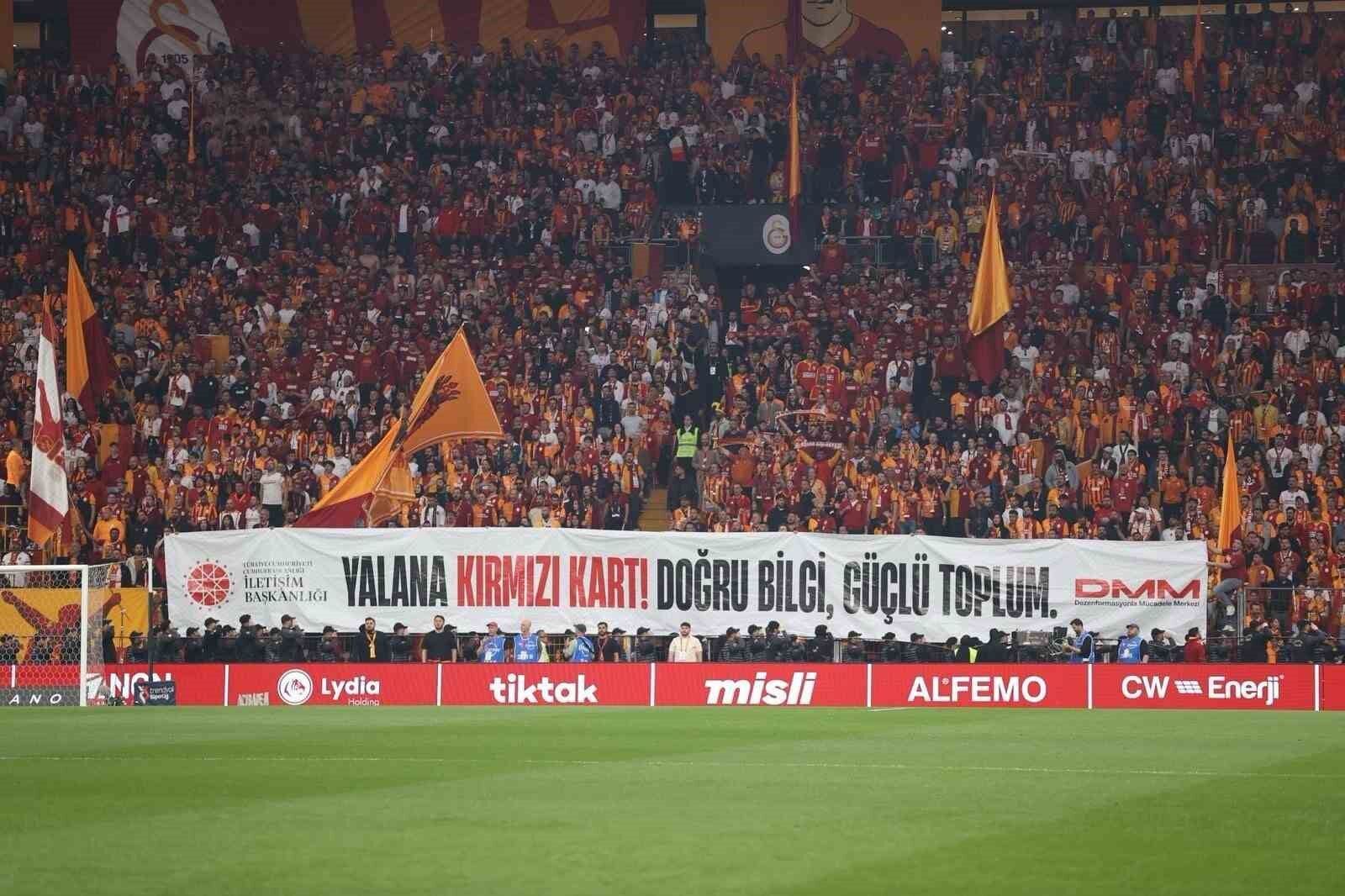Galatasaray Fenerbahce (2)