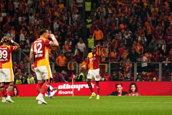 Galatasaray Fenerbahce Maç Sonucu 31 (19)