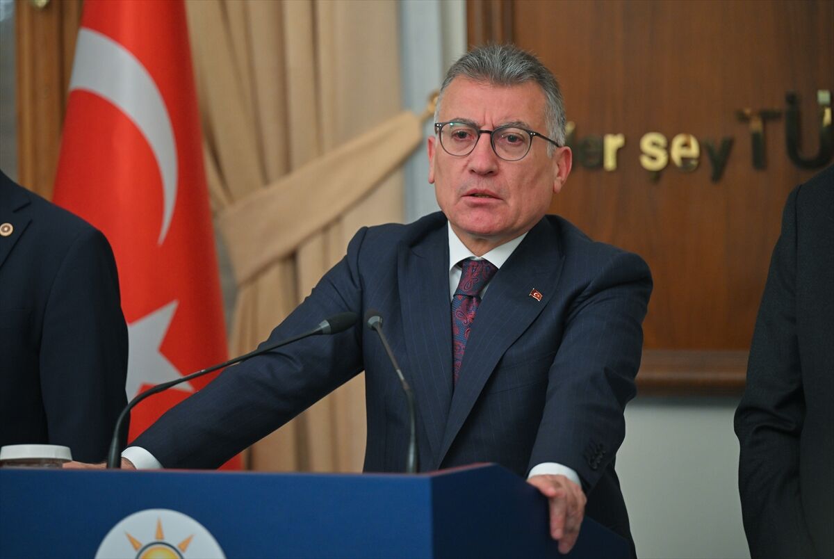 AK Parti'de "asgari ücrete ara zam" açıklaması